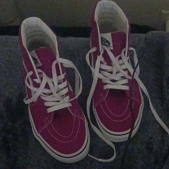 Vans - Picture 2 of 3